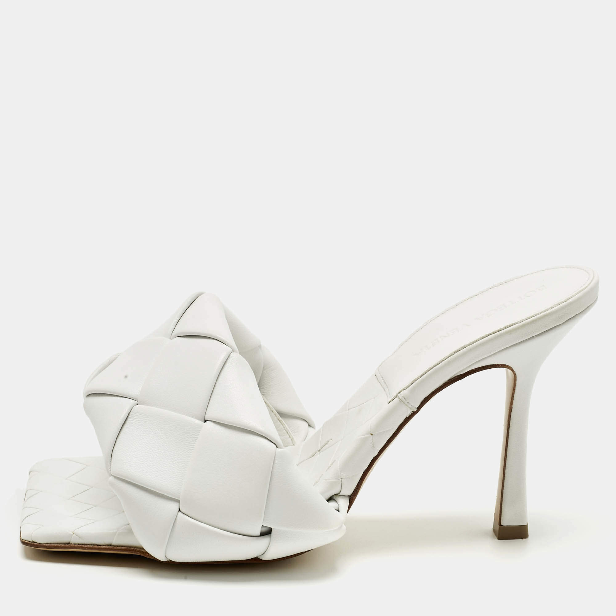 Pre Owned Bottega Veneta White Leather Lido Slide Sandals Size 38