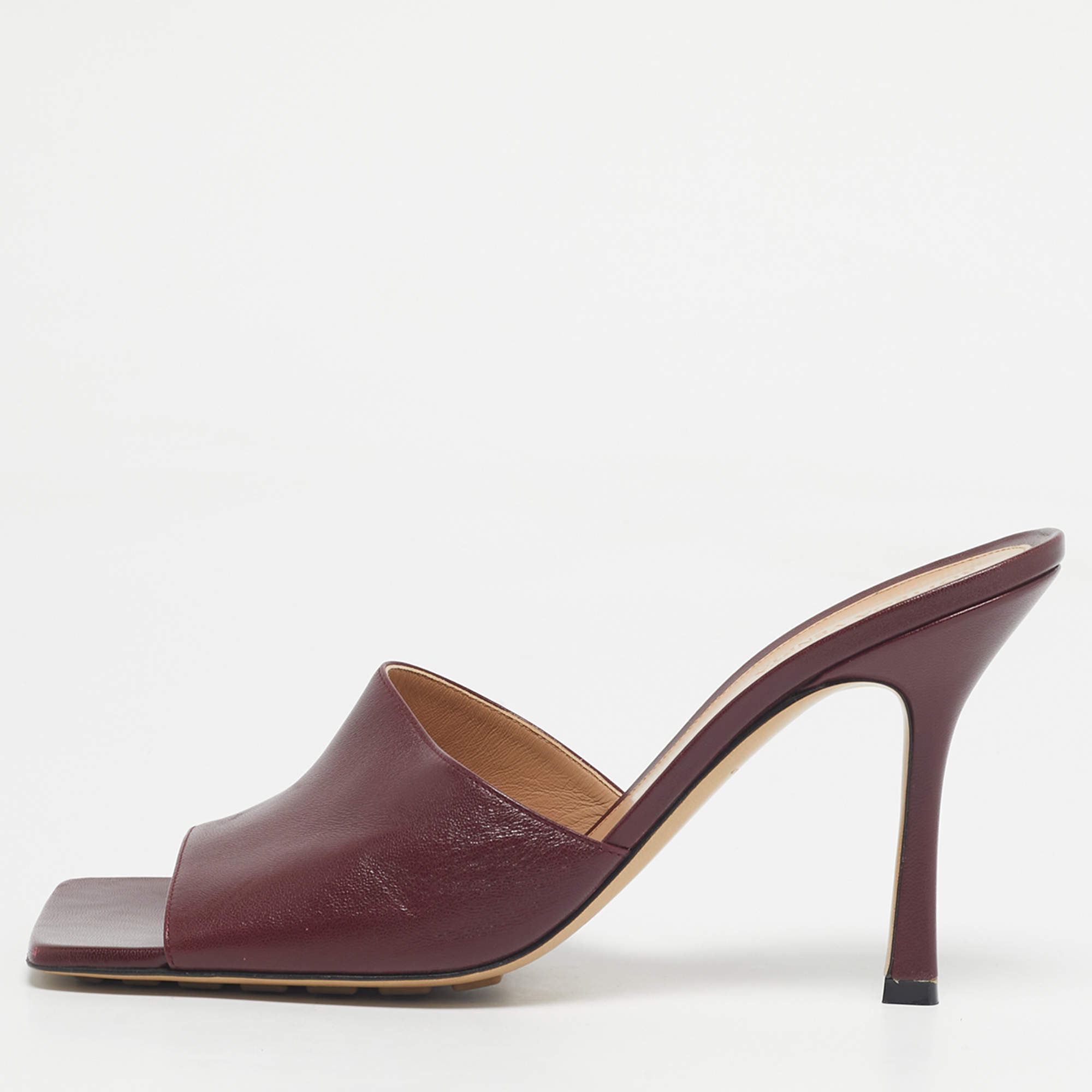 Pre Owned Bottega Veneta Burgundy Leather Stretch Slide Sandals Size 41