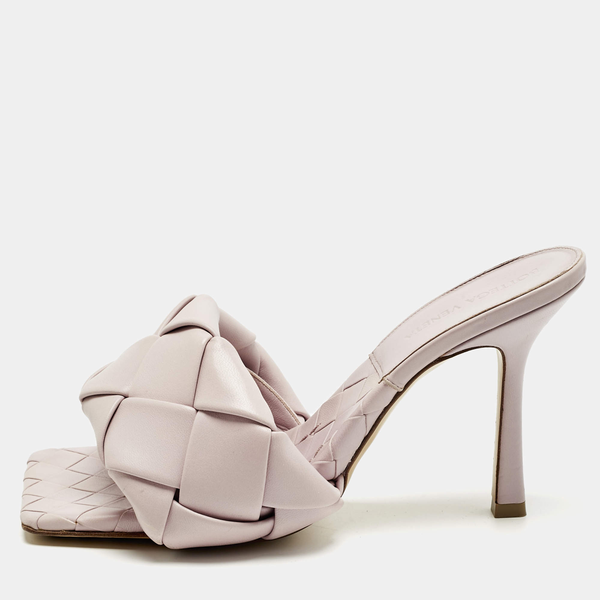 مملوكة مسبقًا Bottega Veneta Cream Leather Lido Slide Sandals Size 37.5