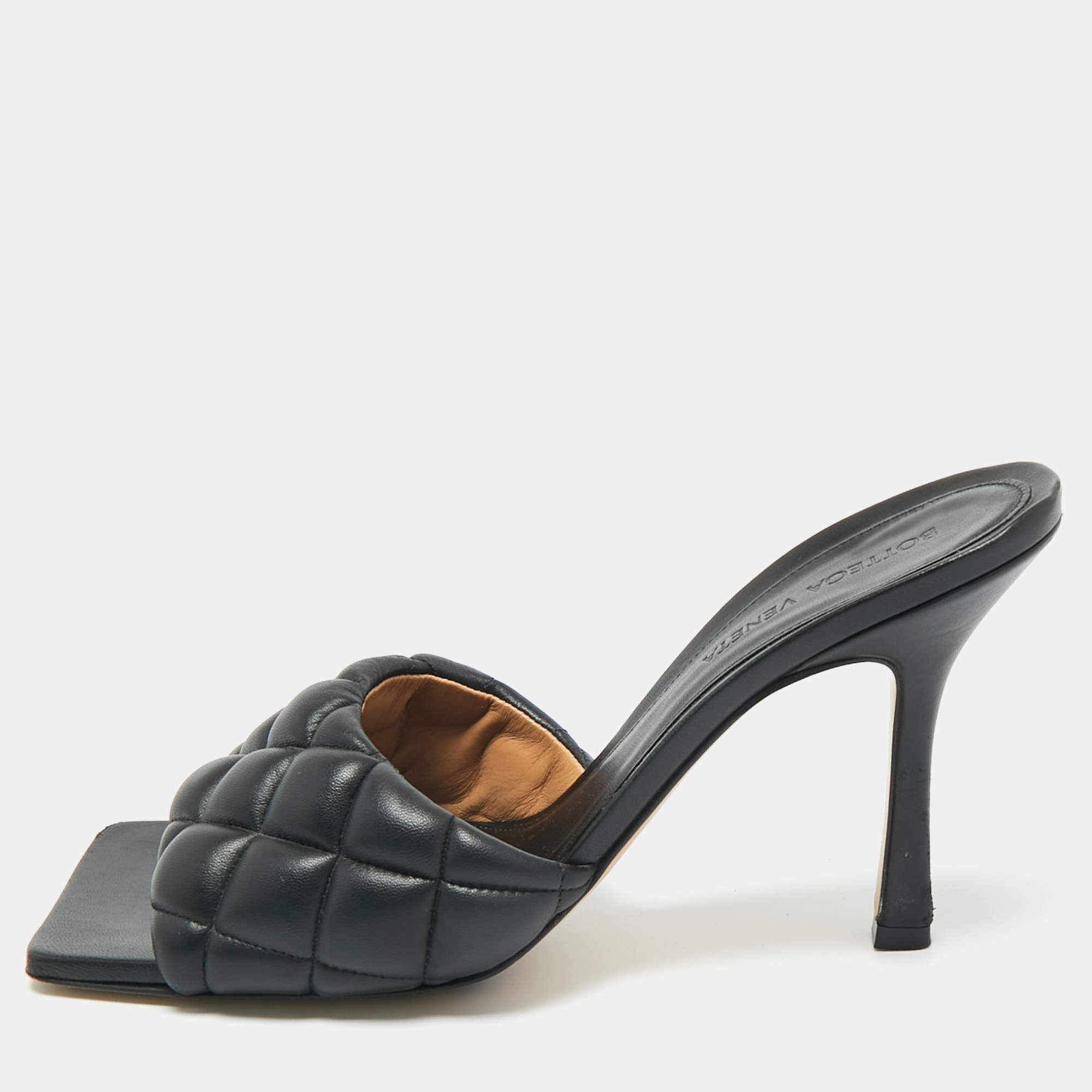 مملوكة مسبقًا صندل سليد بوتيغا فينيتا ليدو جلد أسود مقاس 39.5