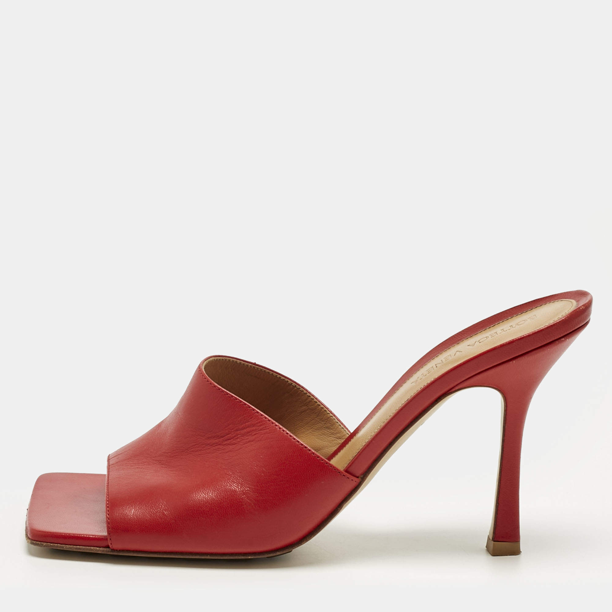 Pre Owned Bottega Veneta Red Leather Stretch Slide Sandals Size 39.5
