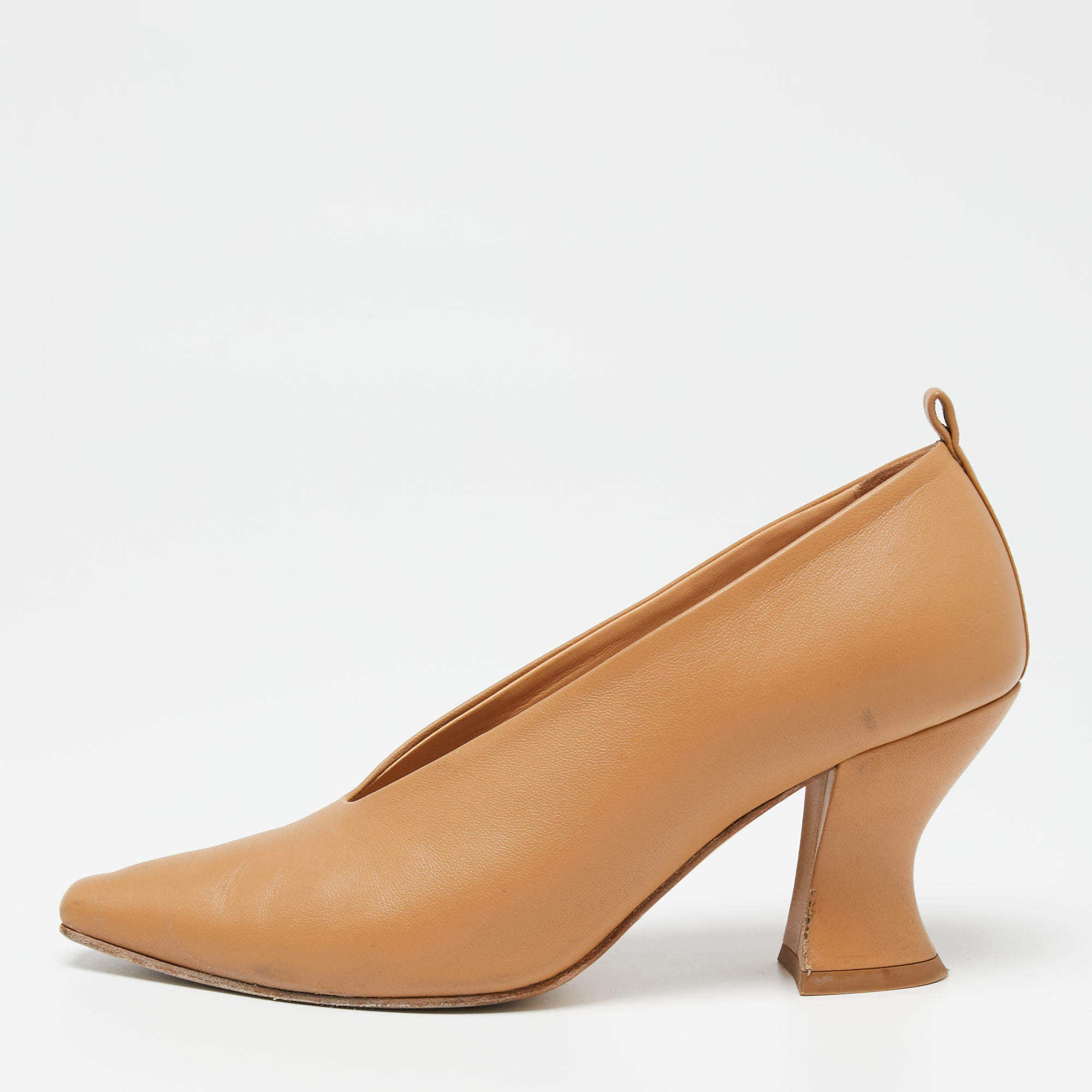 Pre Owned Bottega Veneta Tan Leather Almond-Toe Pumps Size 35