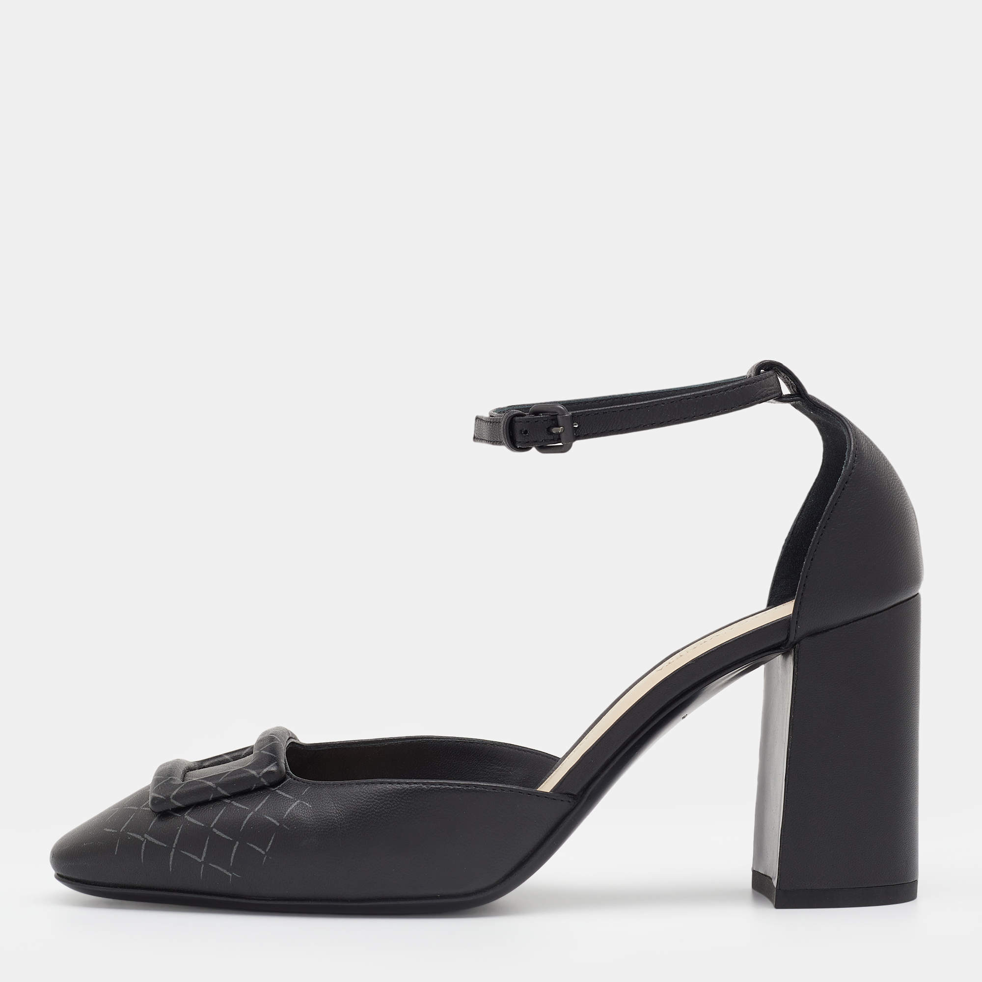 مملوكة مسبقًا صندل بوتيغا فينيتا جلد أسود سير كاحل مقاس 37