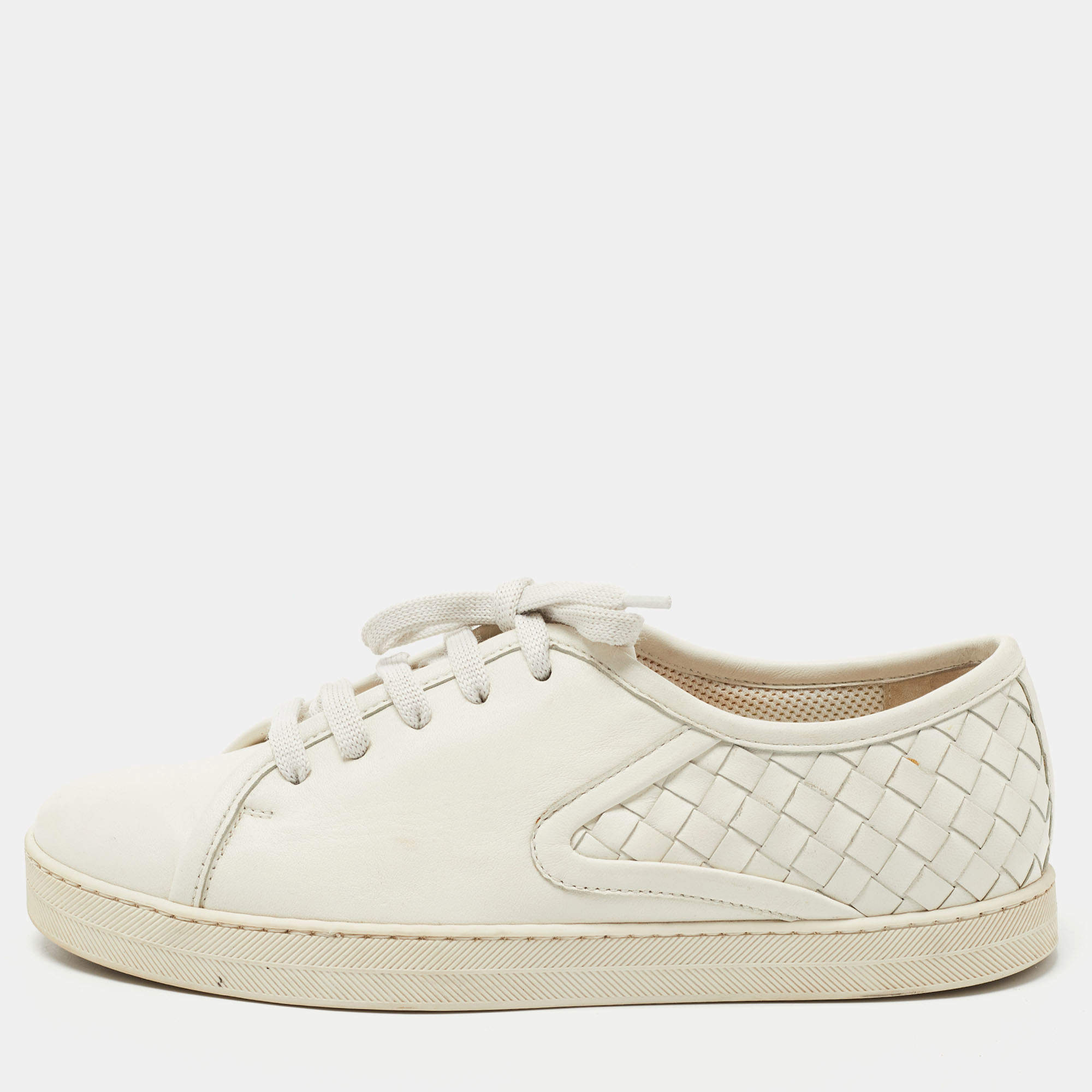 Pre Owned Bottega Veneta White Intrecciato Leather Low Top Sneakers Size 36
