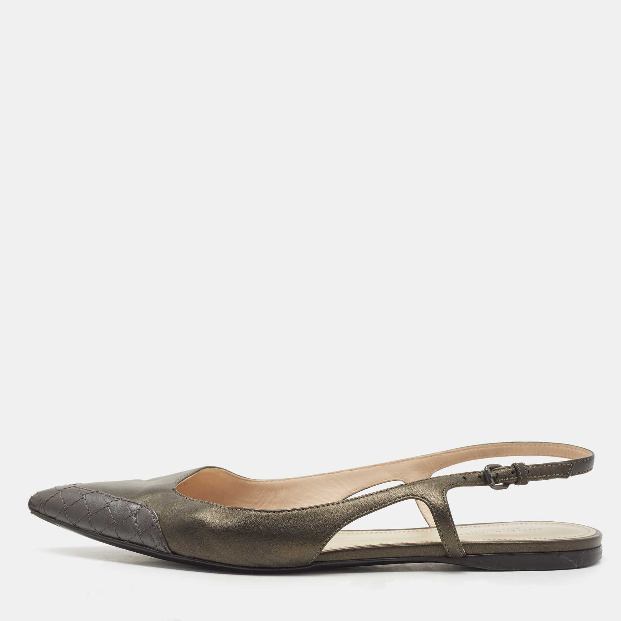 مملوكة مسبقًا Bottega Veneta Two Tone Leather Slingback Flats Size 40