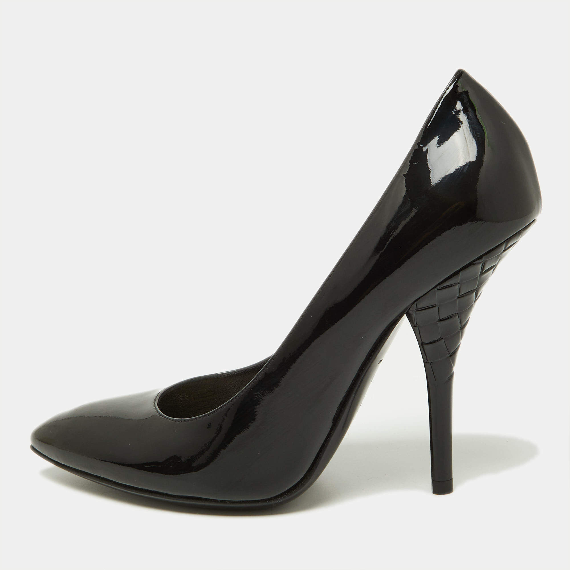 Pre Owned Bottega Veneta Black Patent Leather Pointed Toe Pumps Size 39
