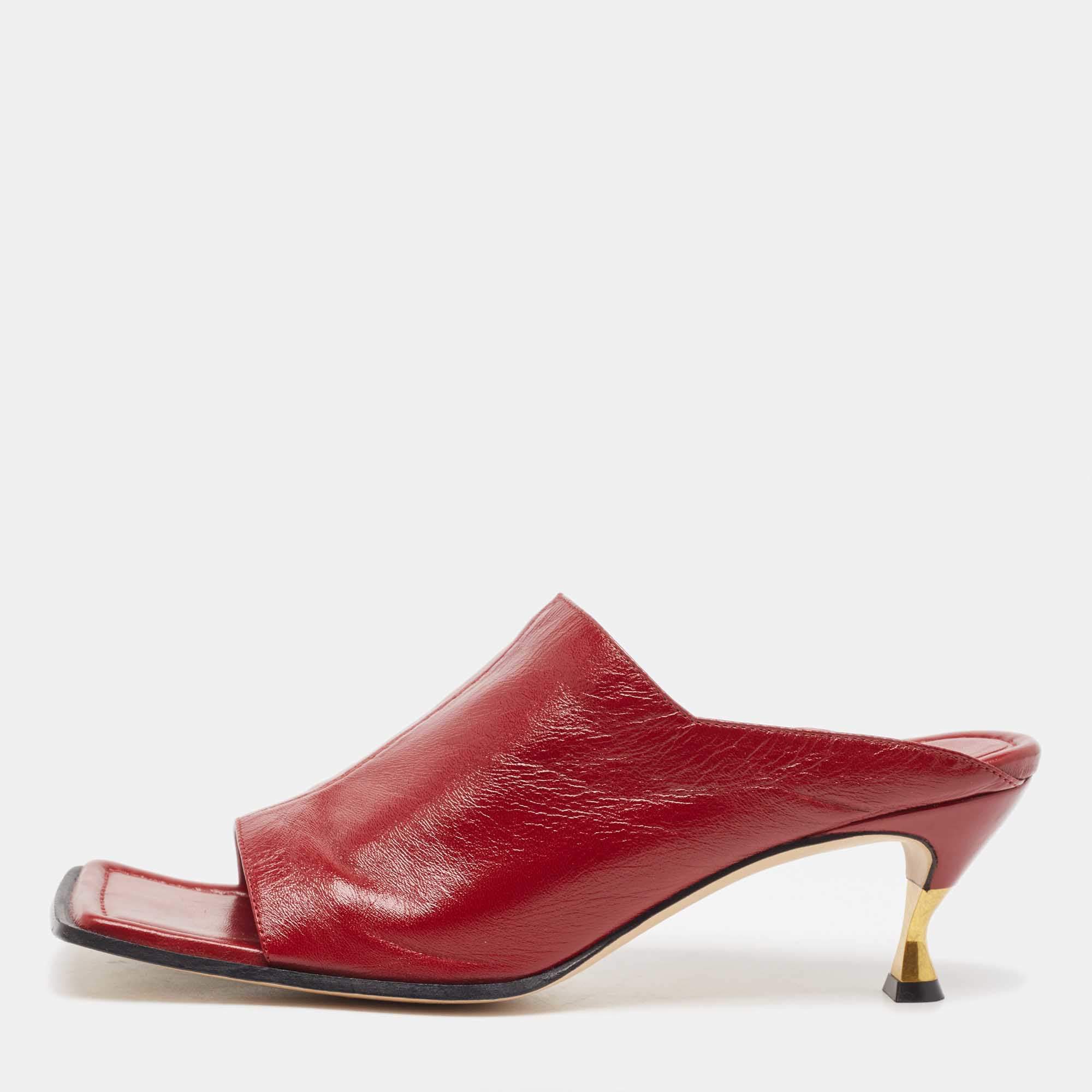 Pre Owned Bottega Veneta Burgundy Leather Stretch Mules Size 40