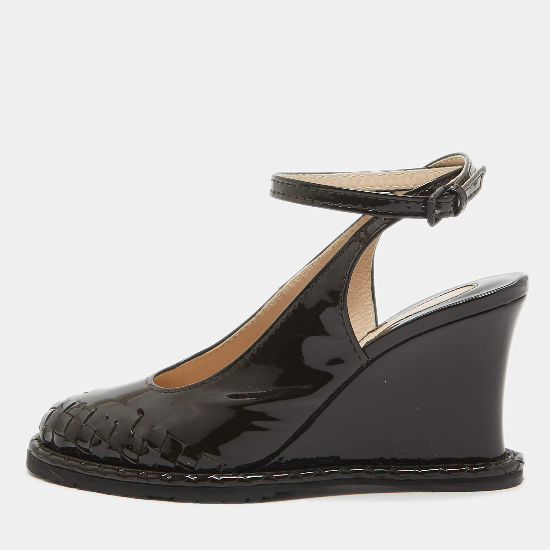 مملوكة مسبقًا Bottega Veneta Dark Brown Patent Leather Slingback Ankle Strap Wedge Pumps Size 39