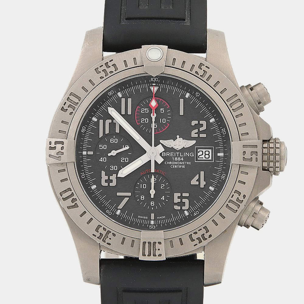 مملوكة مسبقًا ساعة يد رجالية بريتلينغ أفينجر E13383 كرونومتر أوتوماتيكي تيتانيوم 44 مم