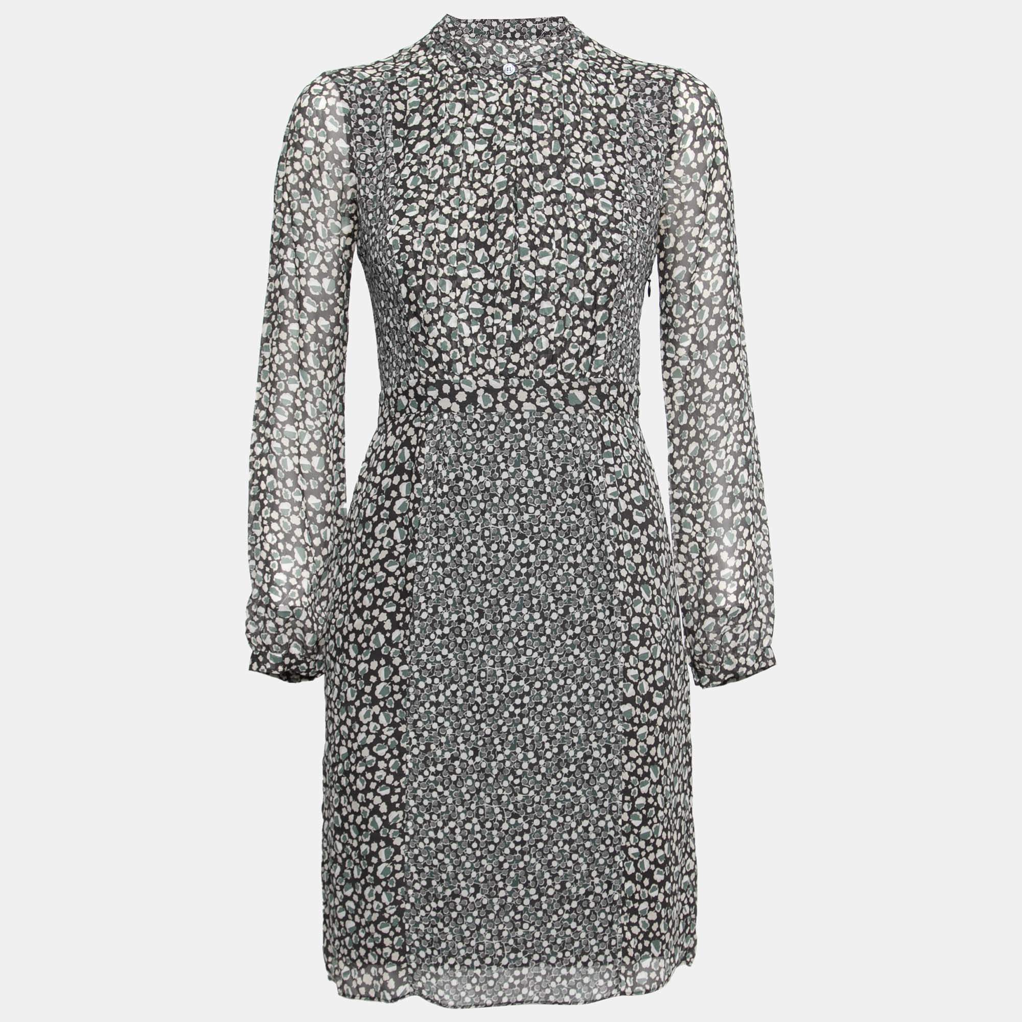 Pre Owned فستان بربري بريت حرير أخضر مورد مطبوع بطيات وأكمام طويلة مقاس صغير - سمول