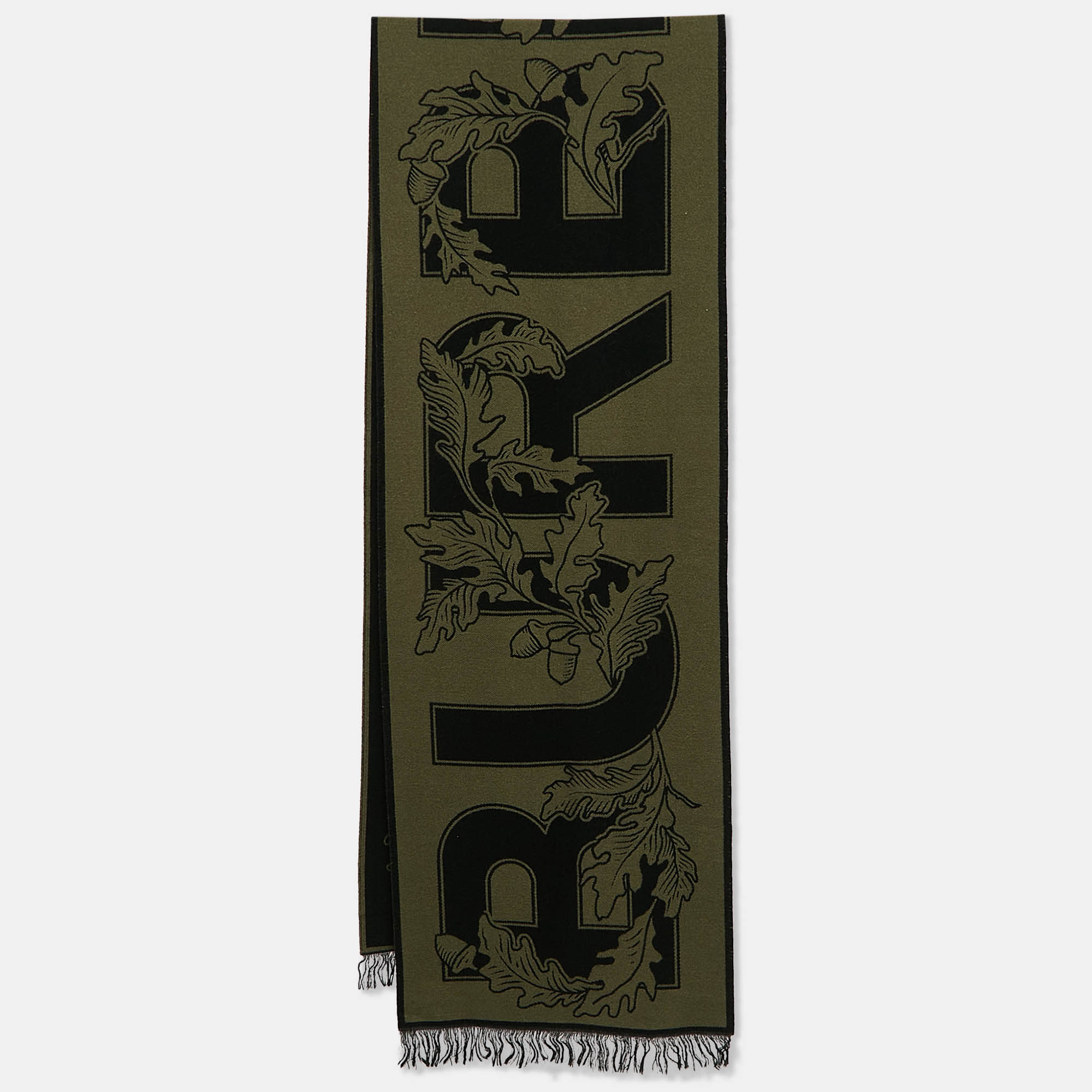 مملوكة مسبقًا Burberry Fern Green Logo Oak Leaf Wool Football Scarf
