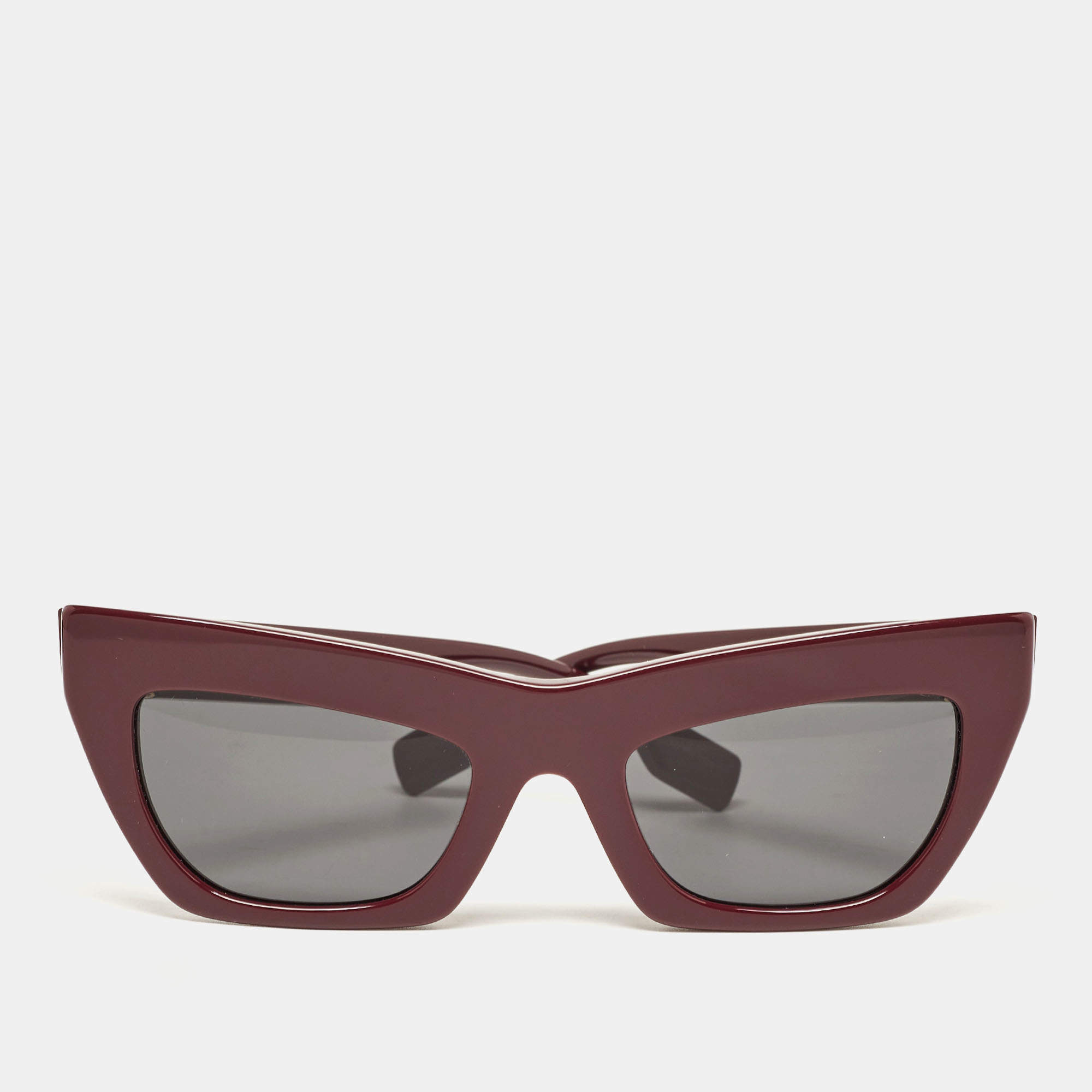 Pre Owned Burberry Black B4405 Cat Eye Sunglasses