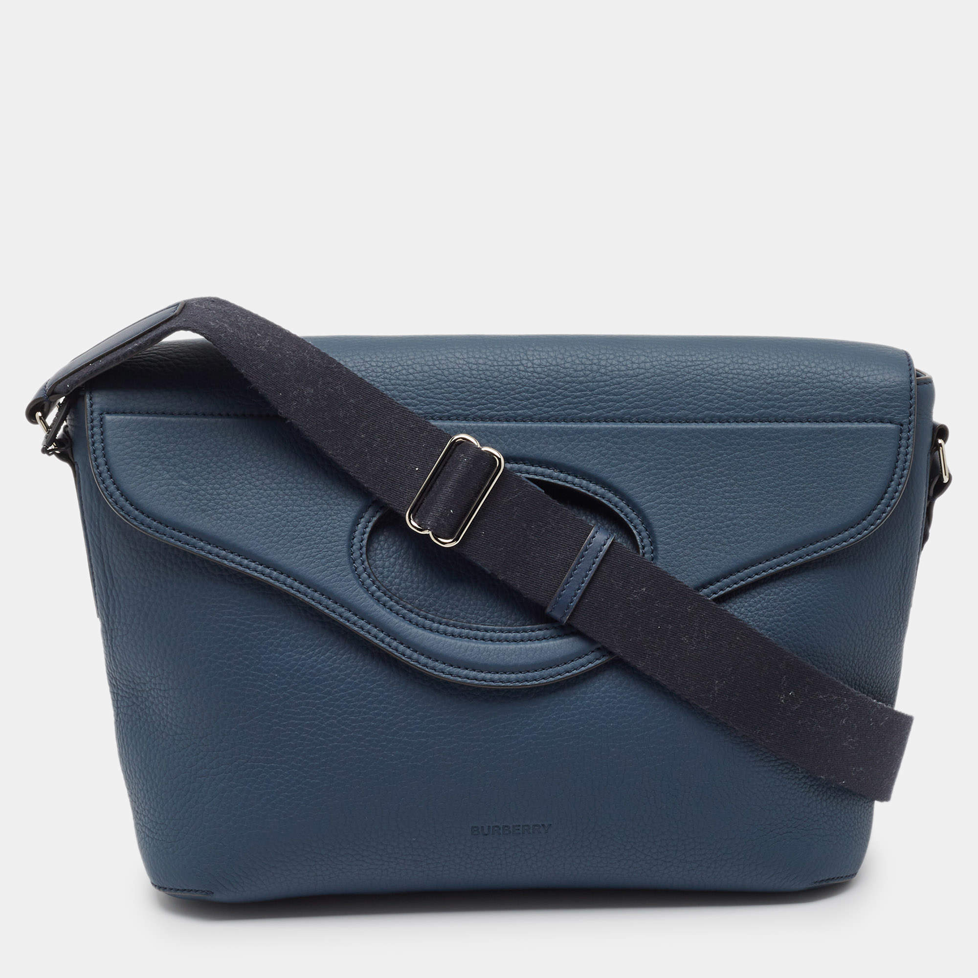 مملوكة مسبقًا Burberry Ash Blue Leather Large Pocket Messenger Bag