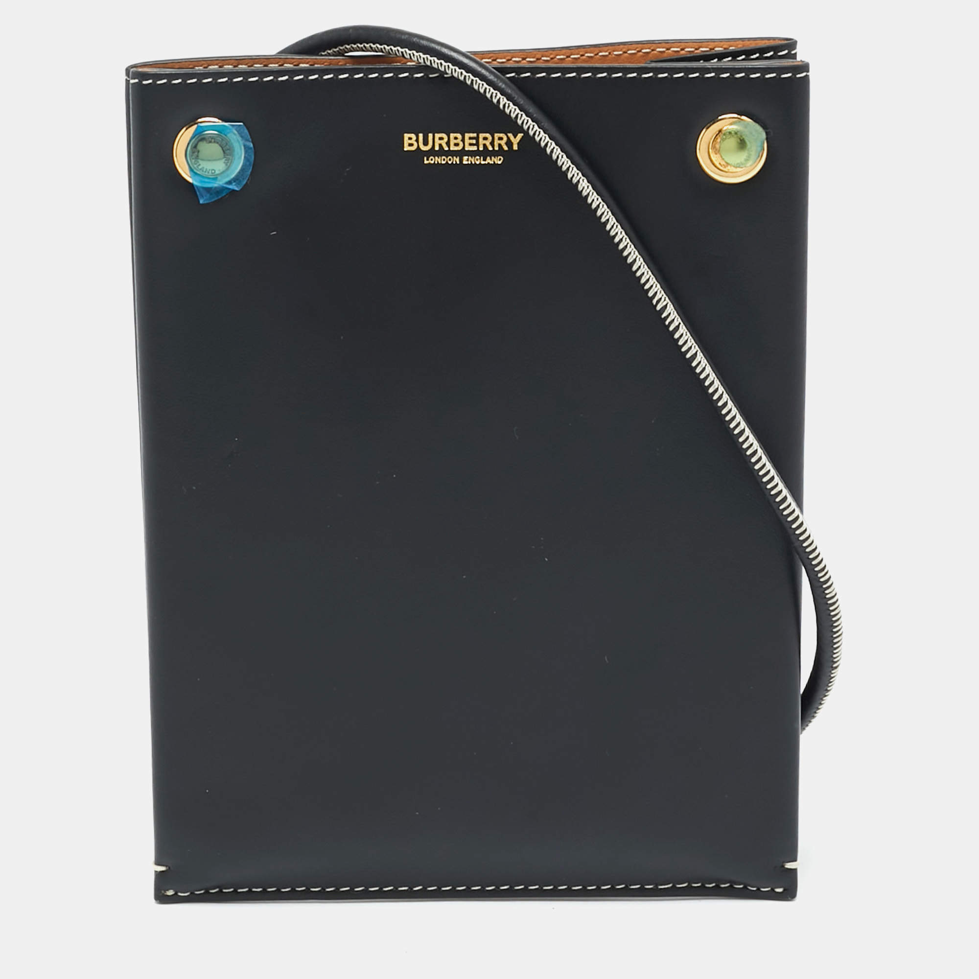 Pre Owned حقيبة كروس بربري مبرشمة جلد أسود