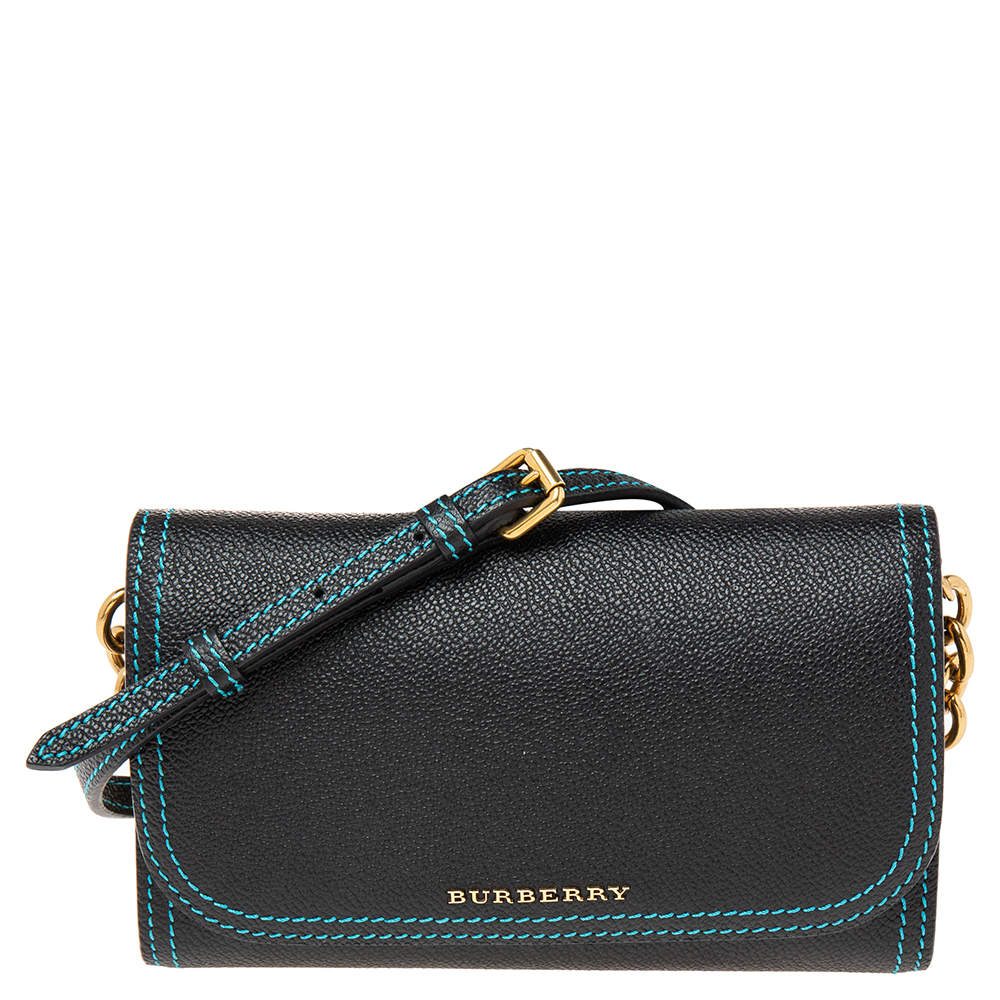 مملوكة مسبقًا Burberry Black Leather Wallet on Chain