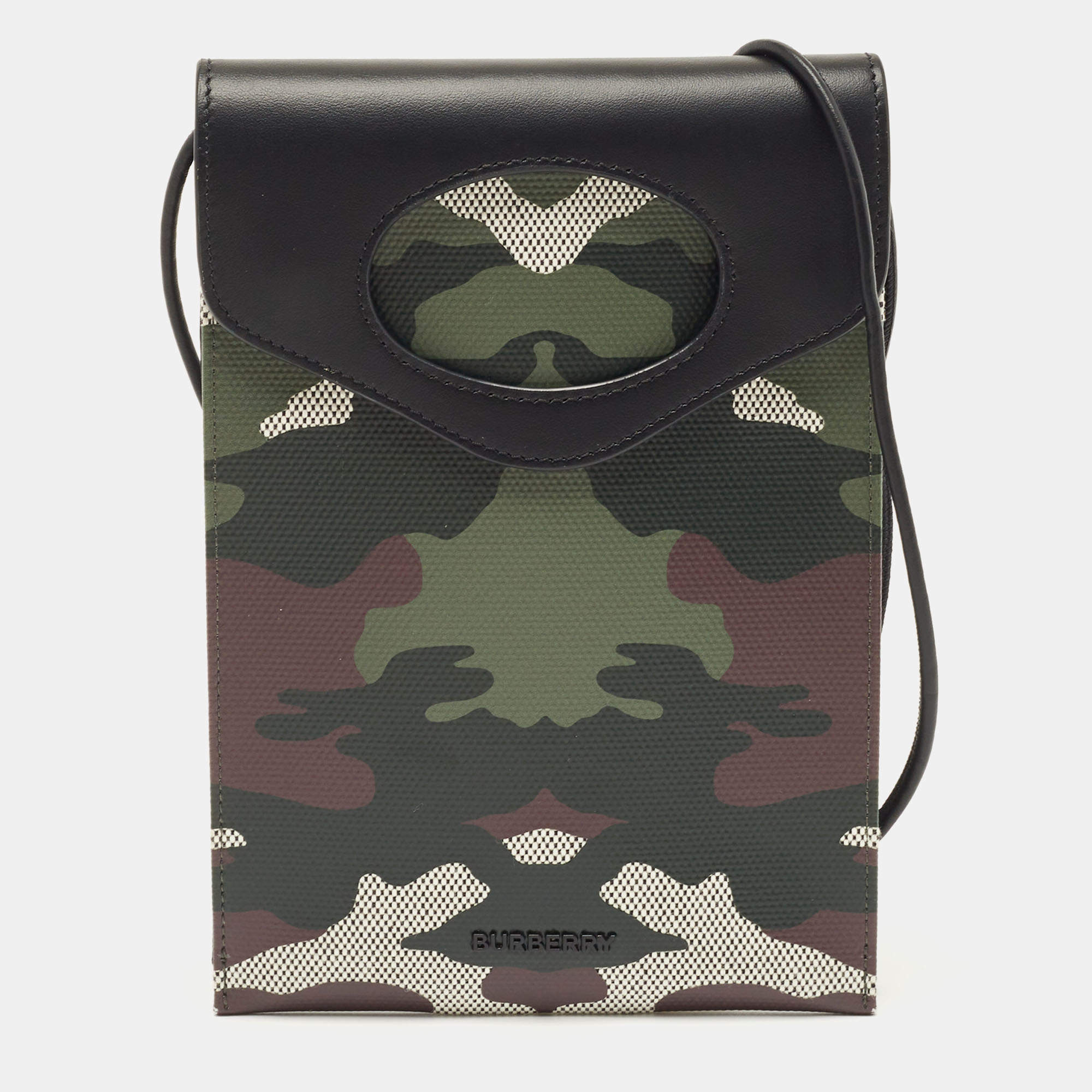 مملوكة مسبقًا Burberry Green Camouflage Print Coated Canvas and Leather Crossbody Bag