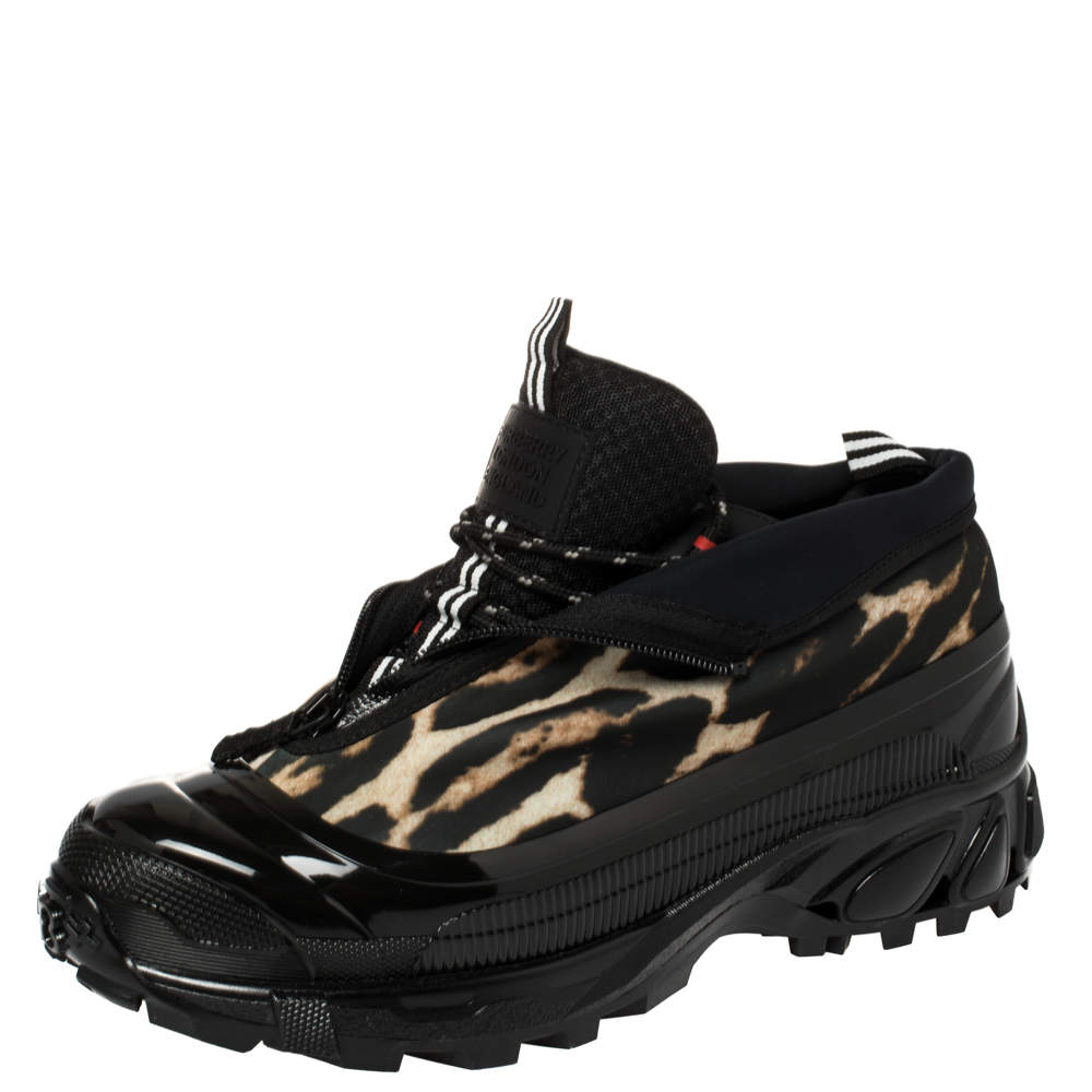 مملوكة مسبقًا Burberry Black Mesh And Leopard Print Satin Arthur Low Top Sneakers Size 41