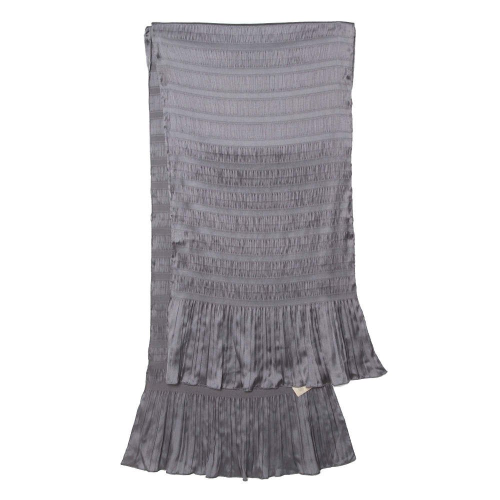 مملوكة مسبقًا Burberry Grey Stretch Silk Pleat Paneled Scarf