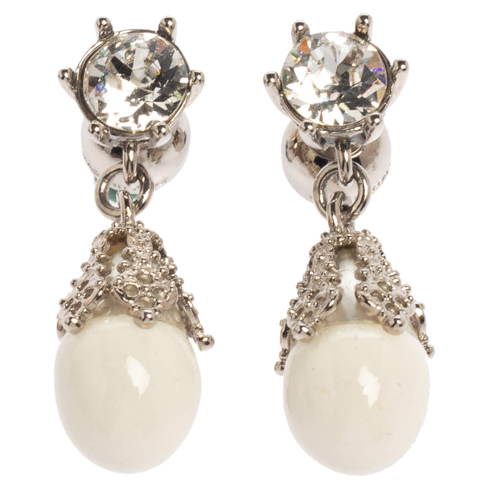 مملوكة مسبقًا Burberry Palladium Plated White Faux Pearl Teardrop Earrings