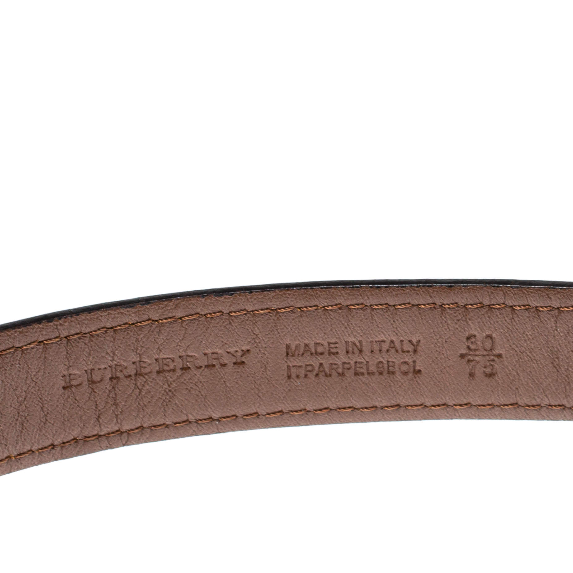 BURBERRY Brown Barnesfield Classic Haymarket Check Belt – Caroline's  Fashion Luxuries