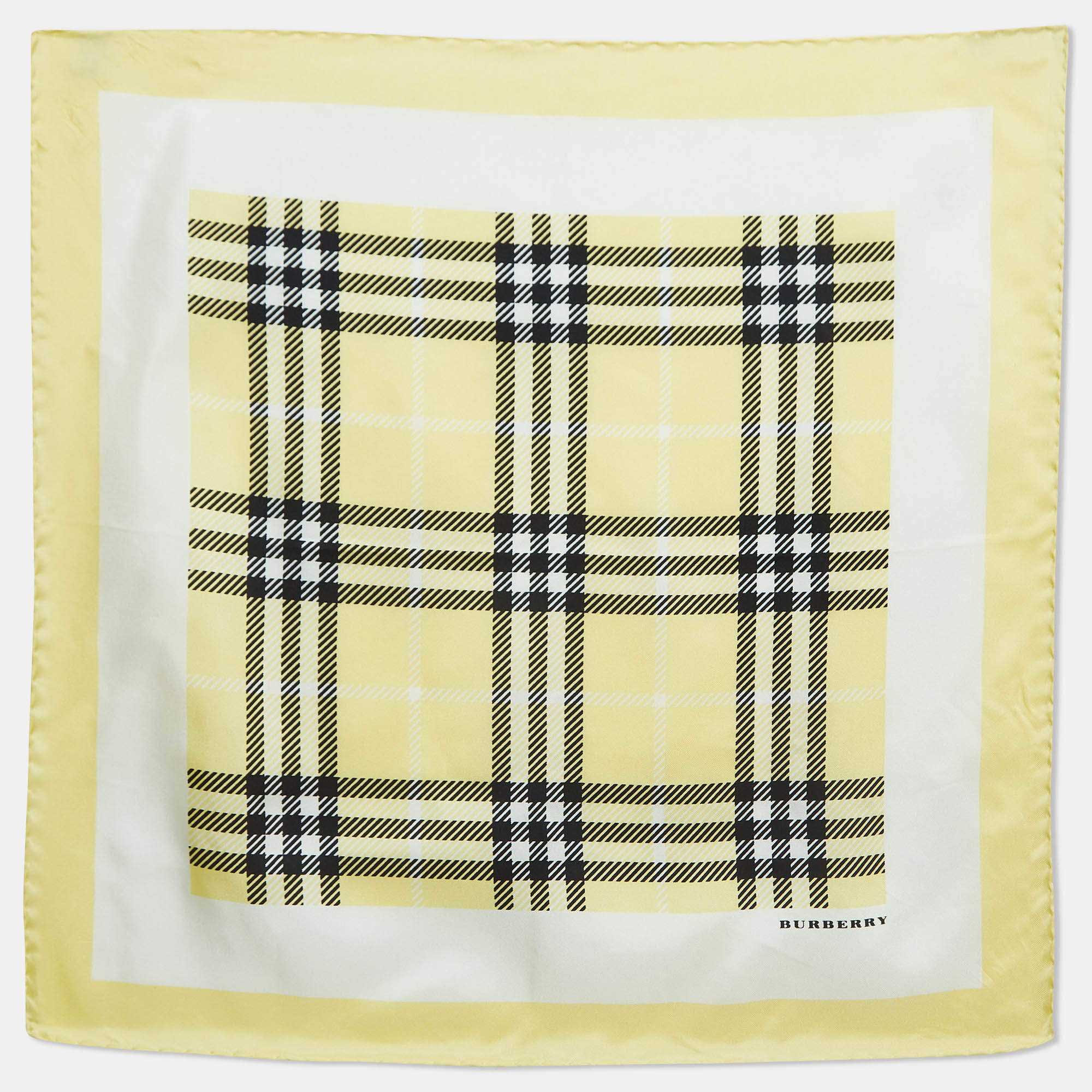مملوكة مسبقًا Burberry Yellow Checked Silk Square Scarf