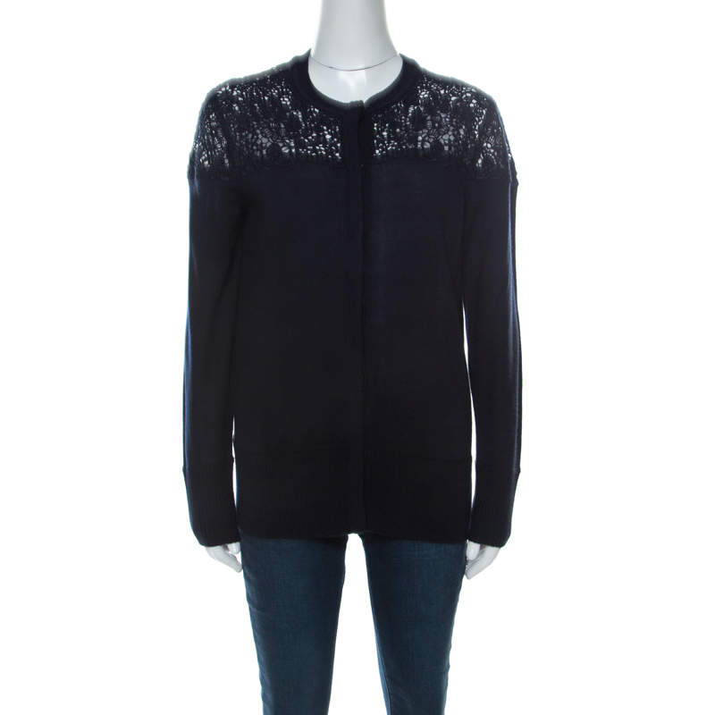 Pre Owned كارديغان بربري تريكو صوف مارينو أزرق كحلي دانتيل مكرمية بأزرار مزينة S