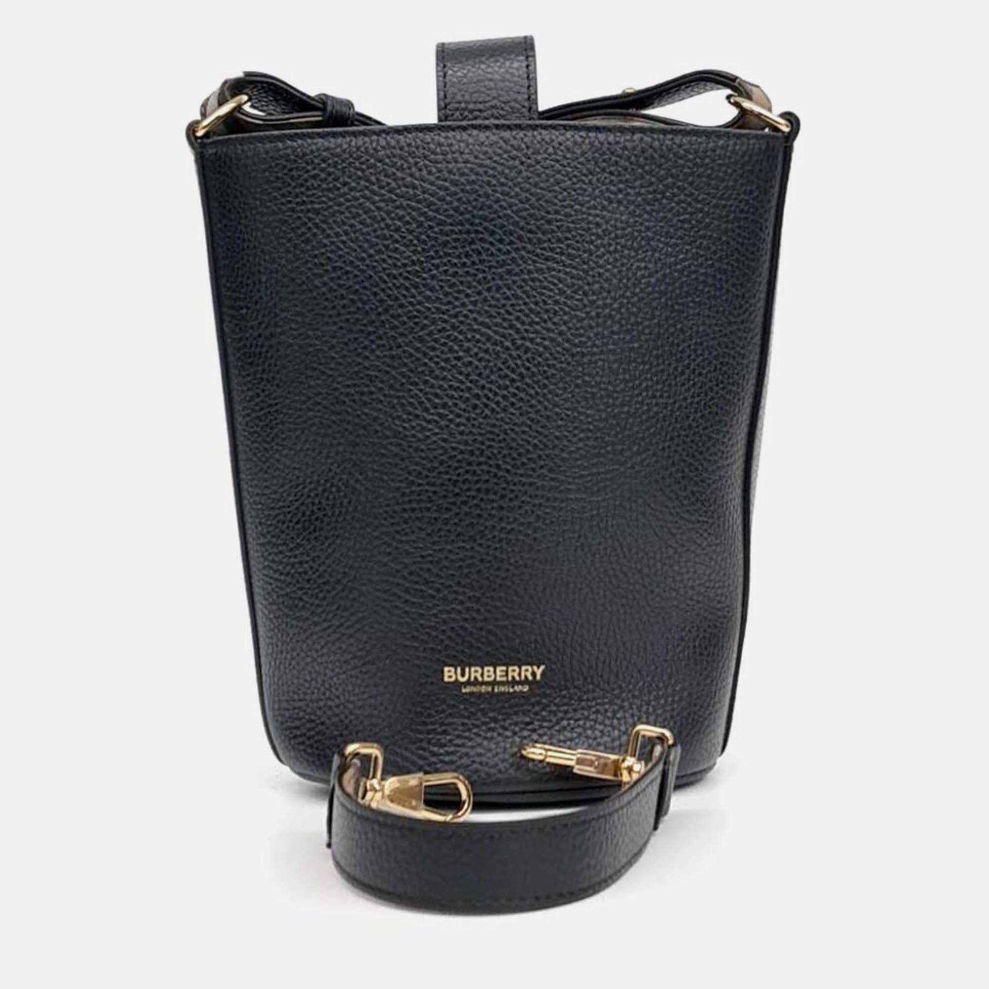 Pre Owned Burberry Black Leather Burberry small bucket bag