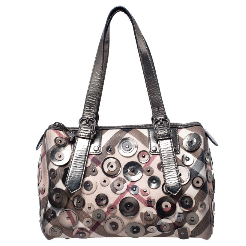 مملوكة مسبقًا حقيبة بربري مزينة حليات جلد لامع ميتاليك و كانفاس مقوى مطبوع نقشة مربعات نوفا بيج