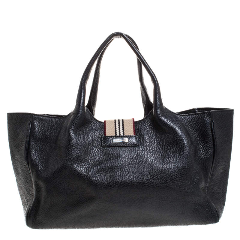 buckle tote burberry