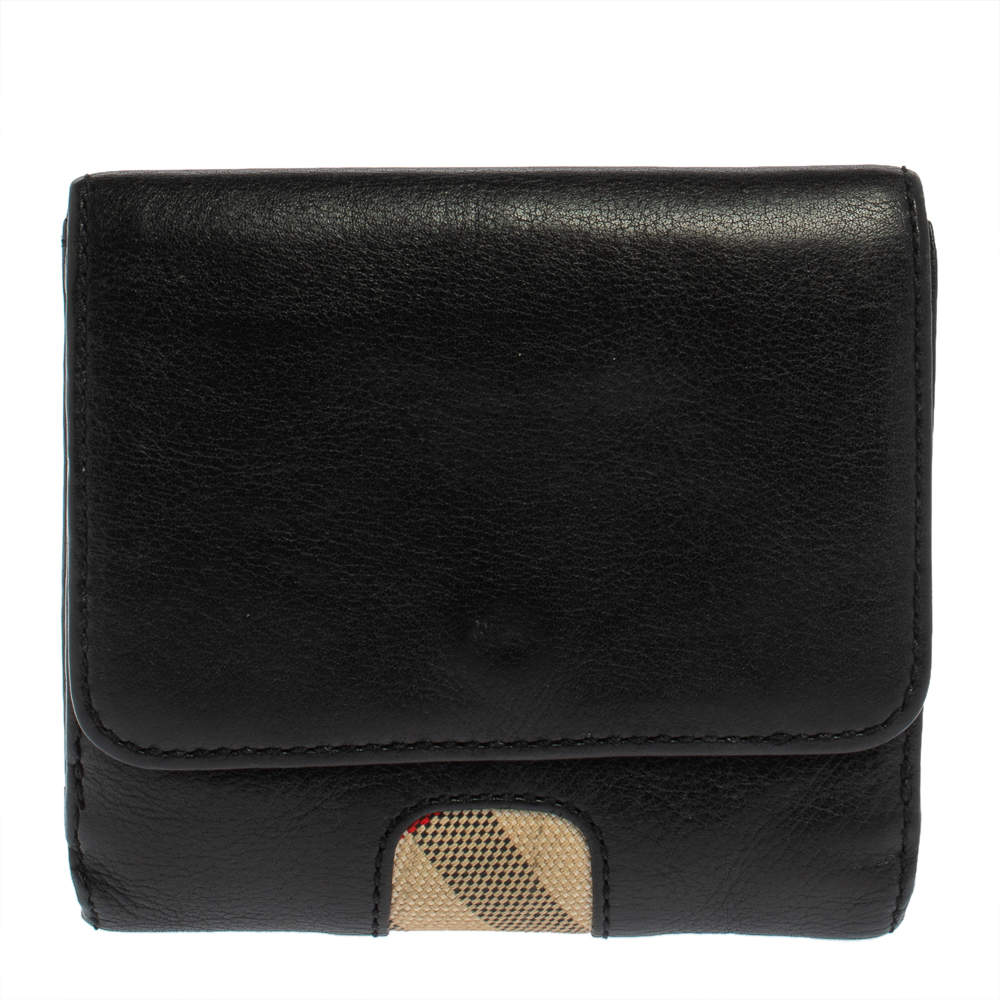 مملوكة مسبقًا Burberry Black/Beige Leather and Canvas Trifold Wallet