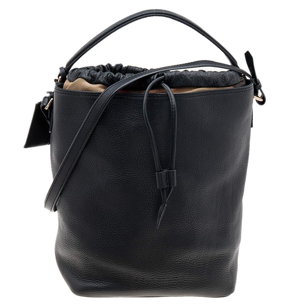 Pre Owned Burberry Black Leather Susanna Bucket Bag