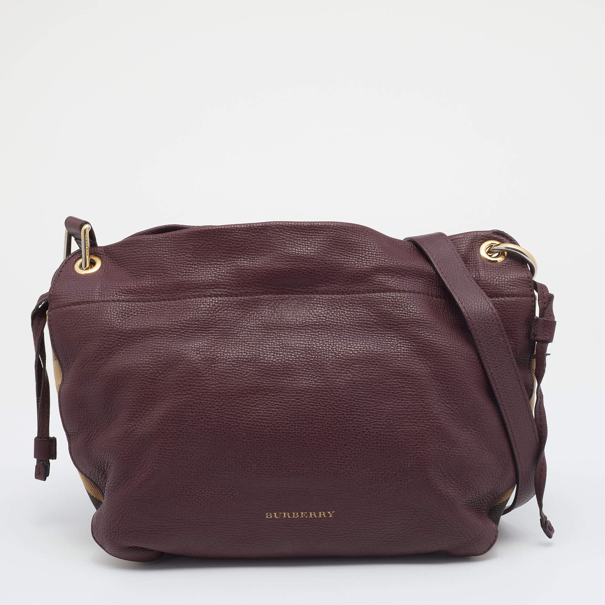 مملوكة مسبقًا Burberry Burgundy/Beige Leather and House Check Canvas Small Bingley Bucket Bag