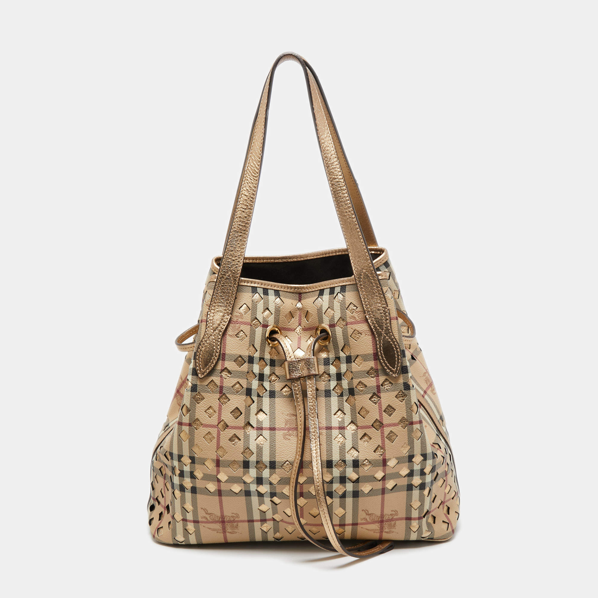 مملوكة مسبقًا Burberry Gold/Beige Laser Cut Haymarket Check Coated Canvas and Leather Drawstring Shoulder Bag