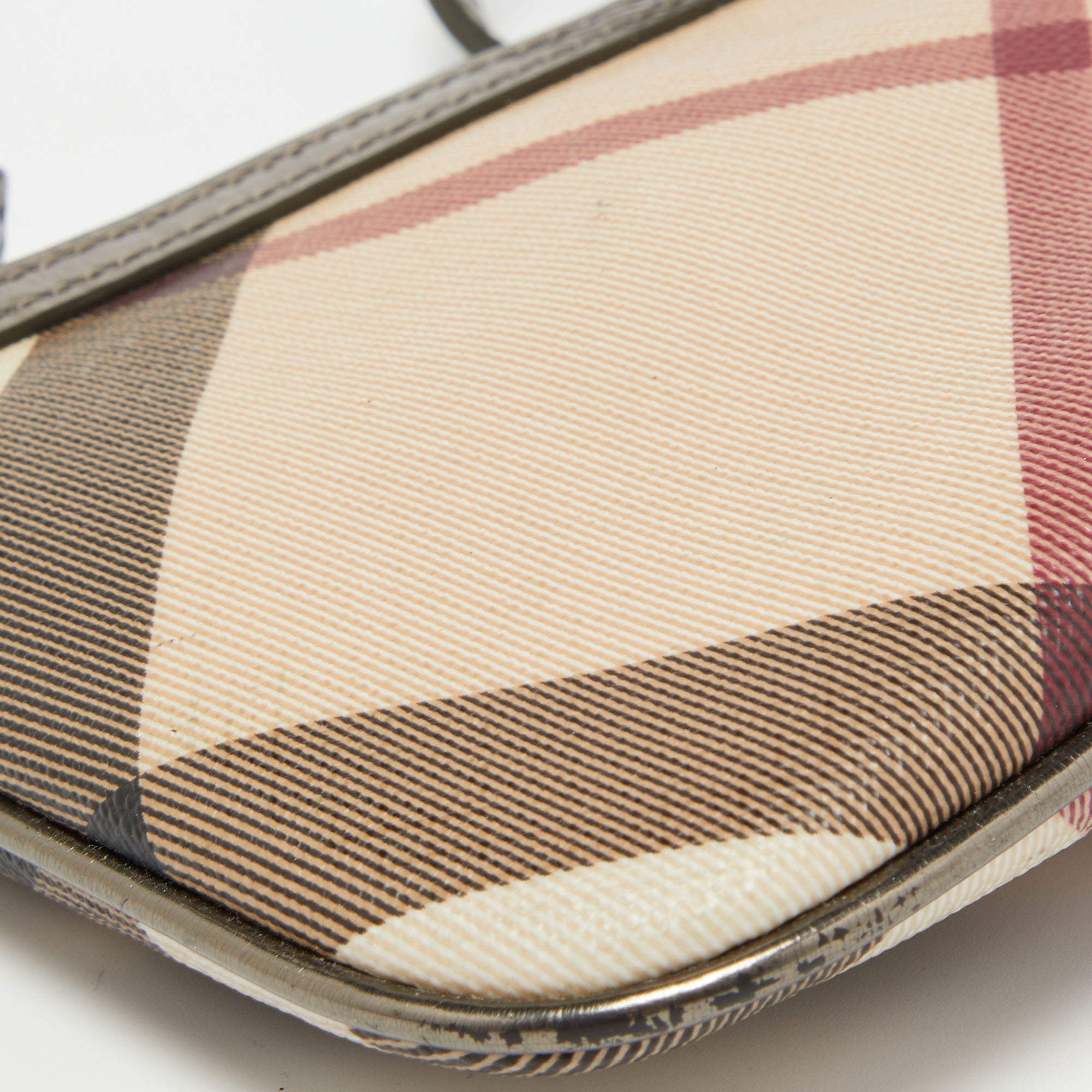 Patent leather wallet Burberry Beige in Patent leather - 33360491