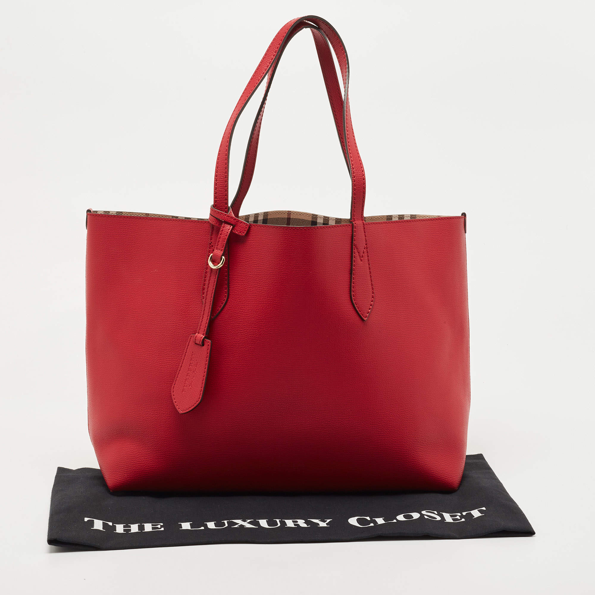 Burberry Red/Beige Haymarket Leather Reversible Lavenby Tote Burberry