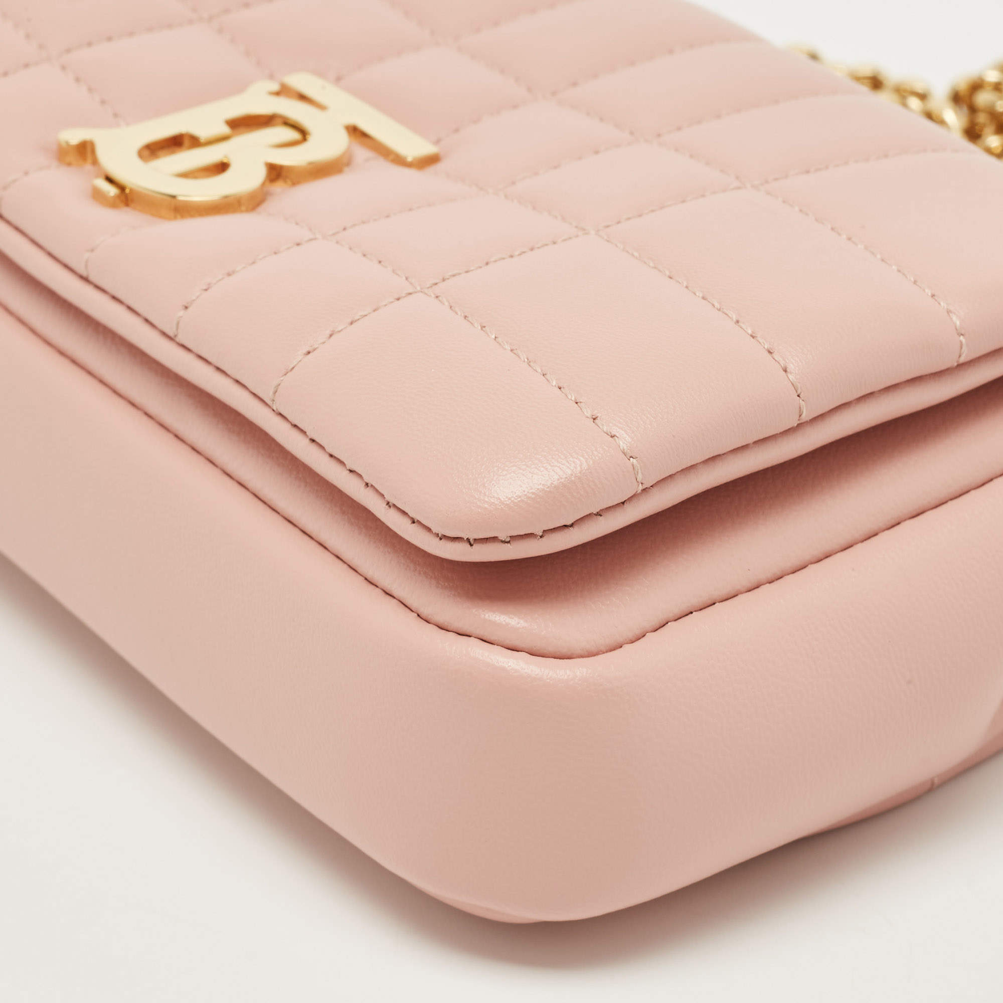 Cross body bags Burberry - Quilted Lola bag in pink - 8023889