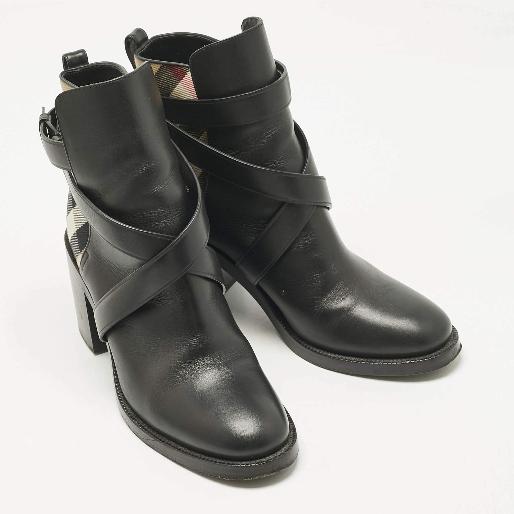 Pre Owned Burberry Black/Beige Check Canvas and Leather Ankle Length Boots Size 39