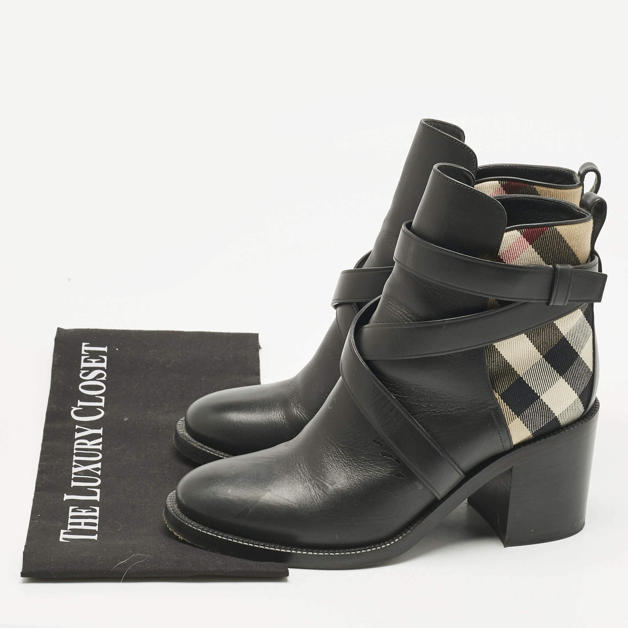Pre Owned Burberry Black/Beige Check Canvas and Leather Ankle Length Boots Size 39