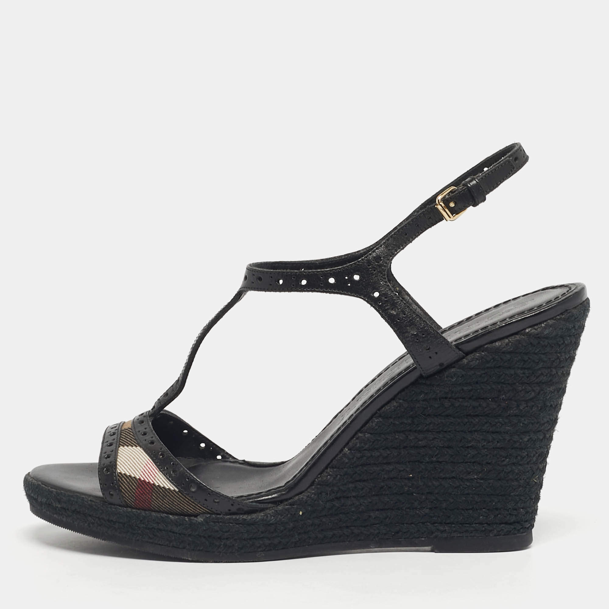 مملوكة مسبقًا صندل كعب روكي بربري إسبادريل كانفاس وكعب وروكي جلد لامع بيج/أسود مقاس 38