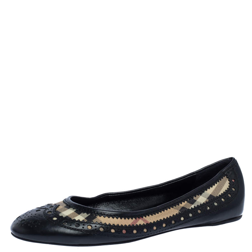 Pre Owned Burberry Black/Beige Nova Check Coated Canvas and Brogue Leather Ballet Flats Size 37