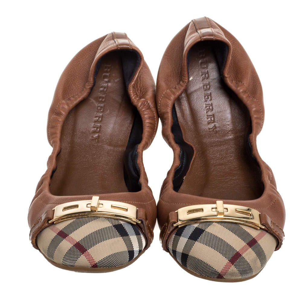 Burberry Brown Leather and Nova Check Canvas Drayton Twistlock Scrunch  Ballet Flats Size 38 Burberry | TLC