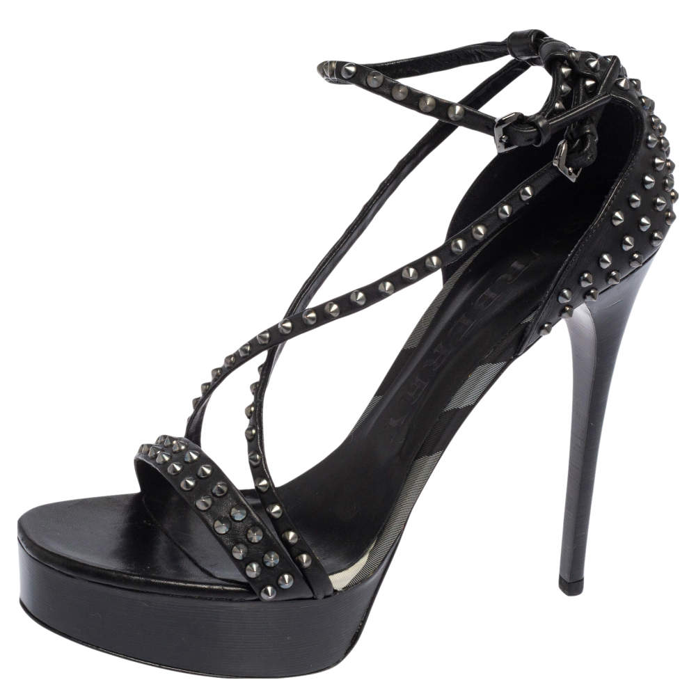 مملوكة مسبقًا صندل بربري نعل سميك مرصع سيور متعاكسة جلد أسود مقاس 39.5