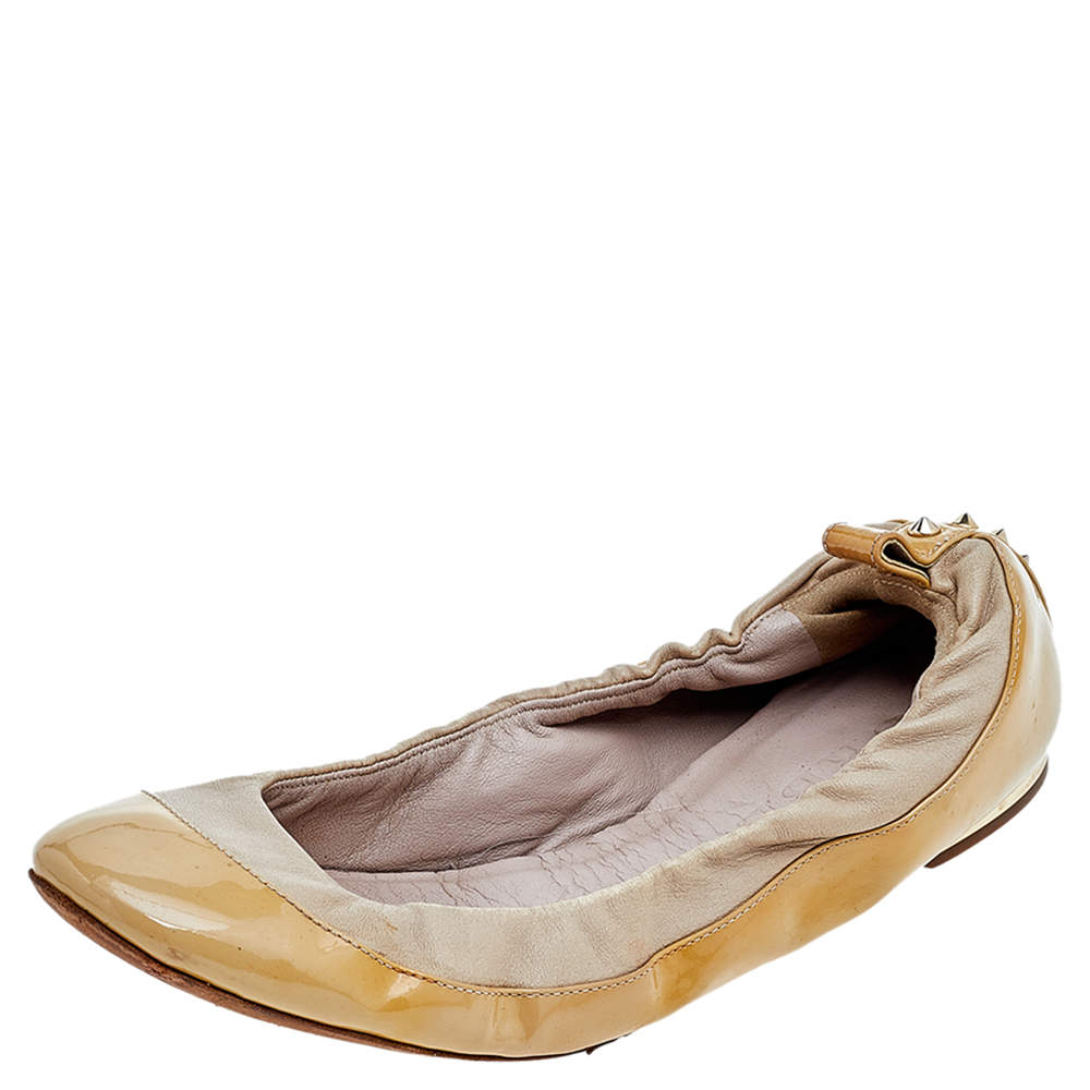 Burberry Beige Patent And Leather Scrunch Ballet Flats Size 36