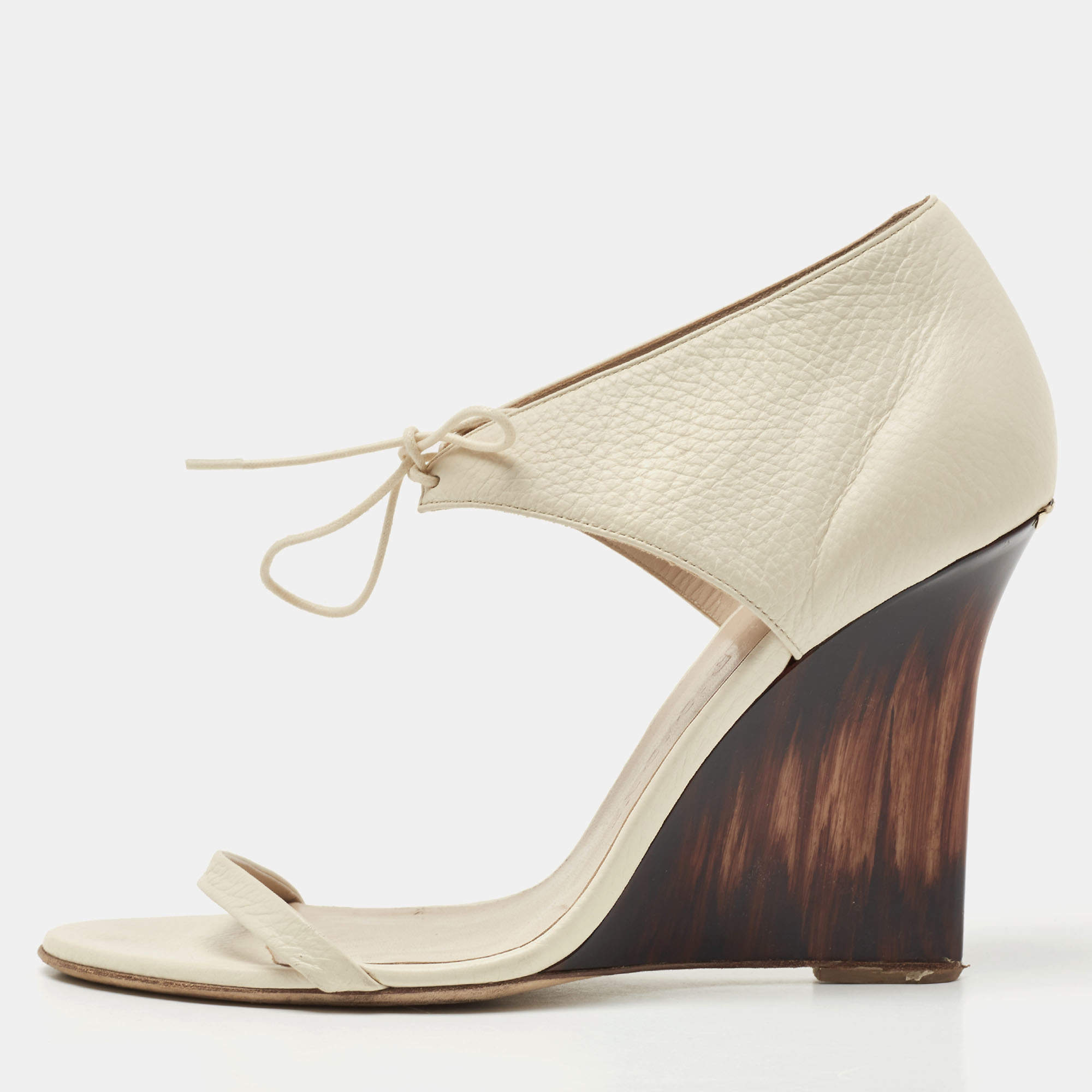 مملوكة مسبقًا Burberry Cream Leather Noorwood Wedge Sandals Size 40
