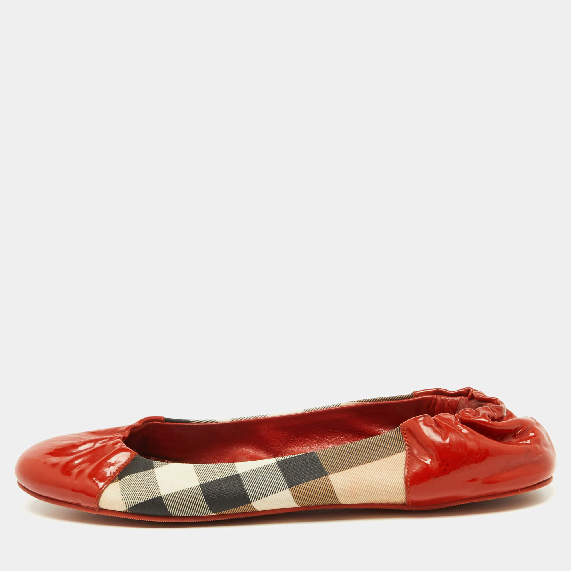 Pre Owned Burberry Orange/Beige Patent Leather and Nova Check Coated Canvas Scrunch Ballet Flats Size 39.5