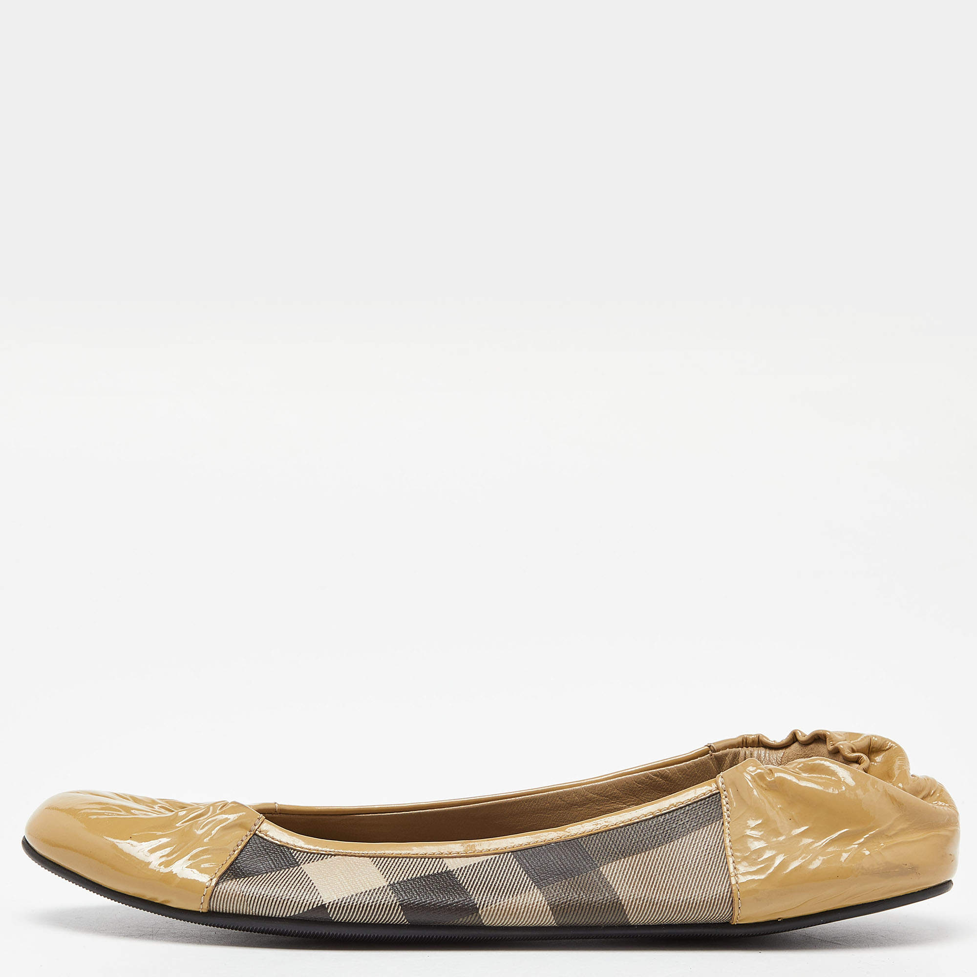 Burberry Beige Patent Leather and Nova Check Coated Canvas Scrunch Ballet Flats Size 39