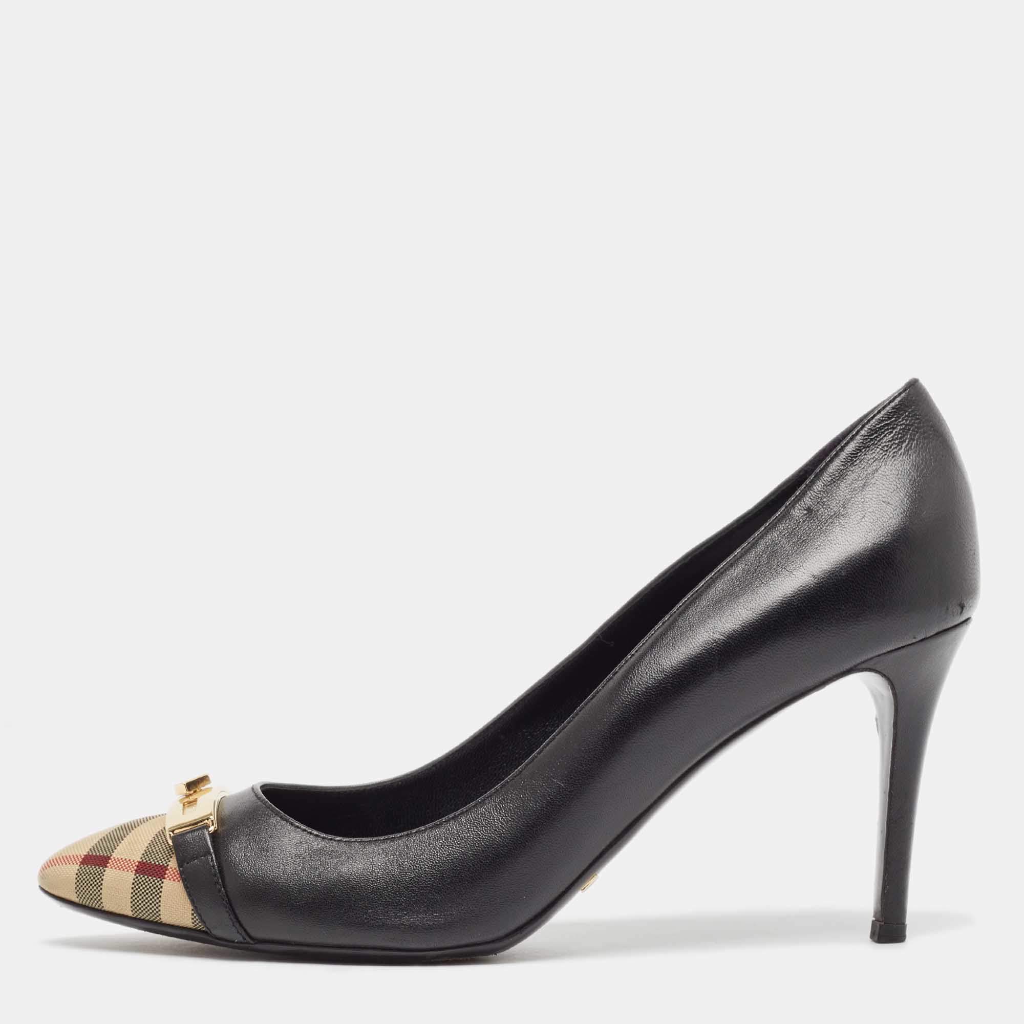 Pre Owned Burberry Black/Beige Canvas and Leather Cap Top Pumps Size 40.5
