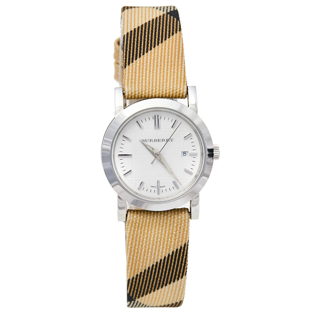 Pre Owned ساعة يد نسائية بربري كاروهات نوفا بي يو1387 ستانلس ستيل بيضاء 28 مم