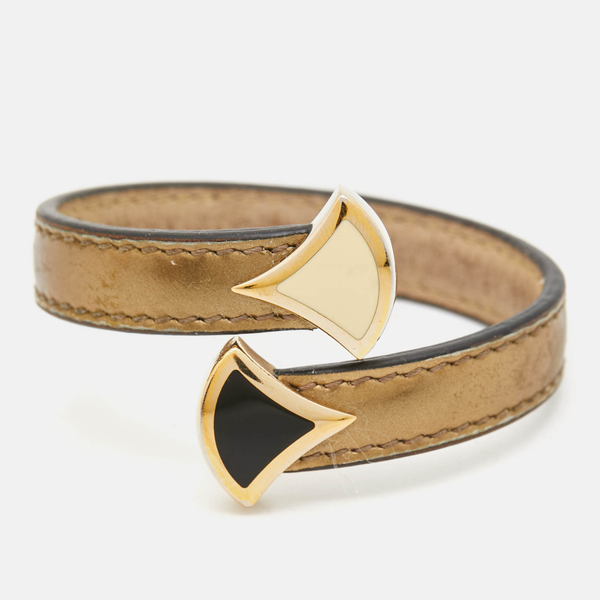 مملوكة مسبقًا Bvlgari Divas' Dream Enamel Leather Gold Tone Bracelet