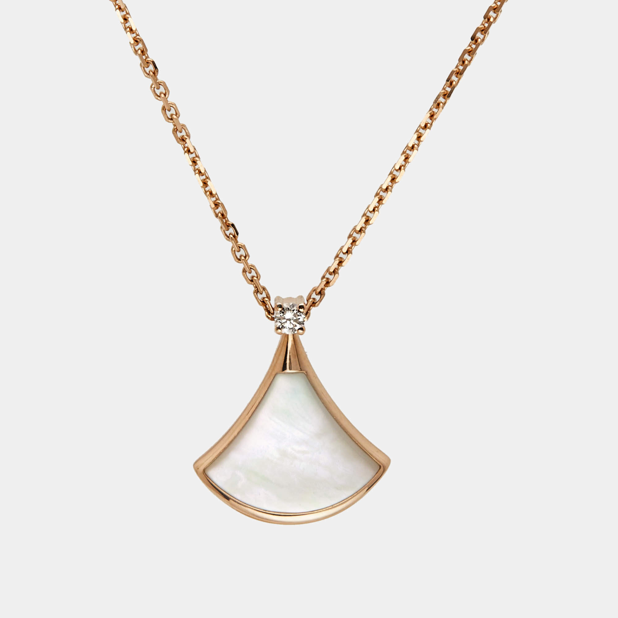 Bvlgari Divas' Dream Mother of Pearl Diamond 18k Rose Gold Necklace